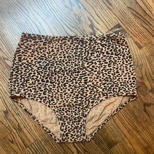 ARQ high rise undies - XL Leopard